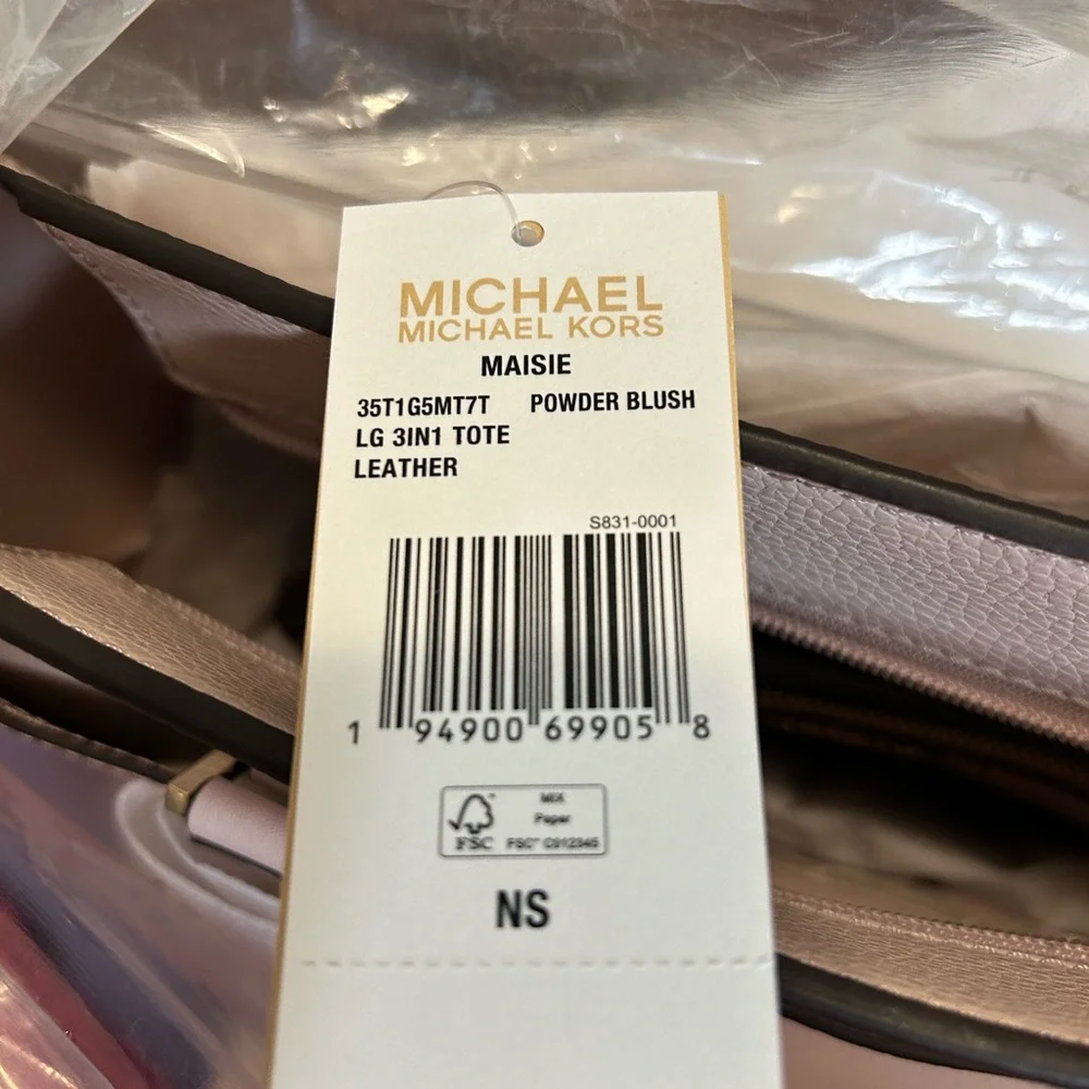 New Michael Kors Maisie
Large Pebbled Leather 2 in-1 Tote
Bag. - Picture 9 of 16